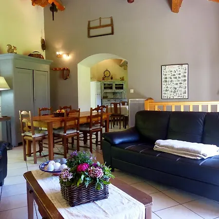 Сasa de vacaciones Gite De Fontainebleau Val-de-Sos